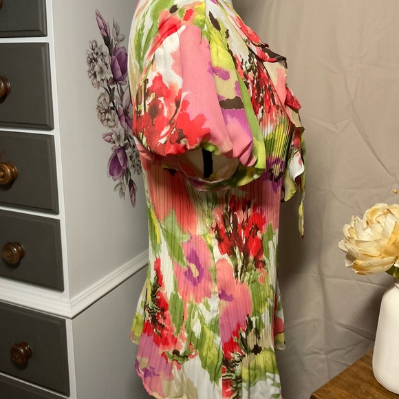 Ladies Floral Short Sleeve Blouse XL - Picture 6 of 8